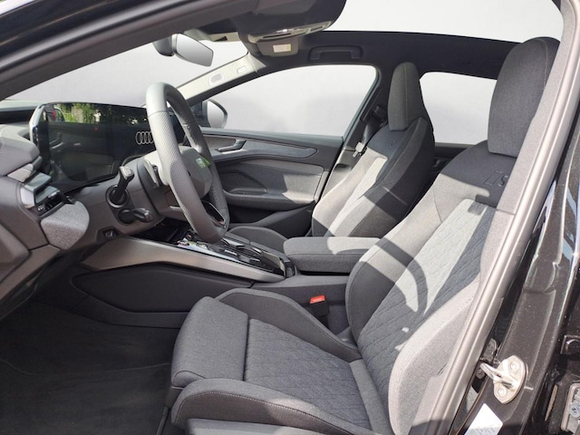 Audi A6 Avant Quattro S-Tronic