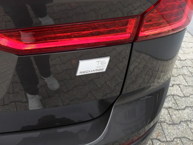 Volvo XC60 AWD Dark Plus T6