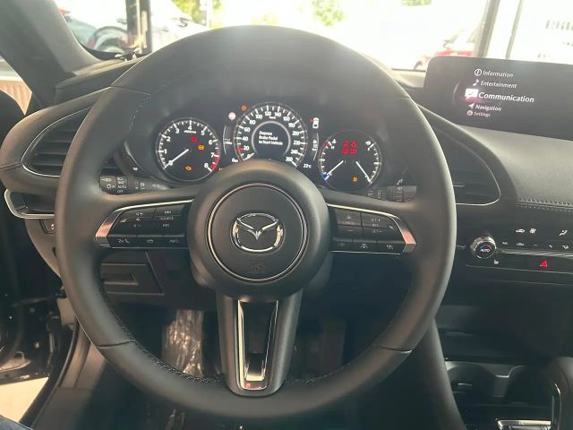 Mazda 3 Exclusive-line