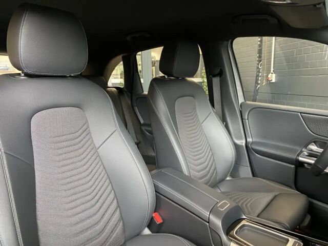 Mercedes-Benz B 180 Progressive