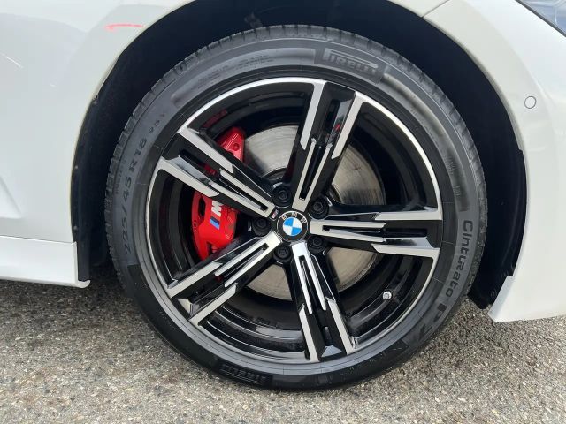 BMW 320 320i M-Sport Sedan