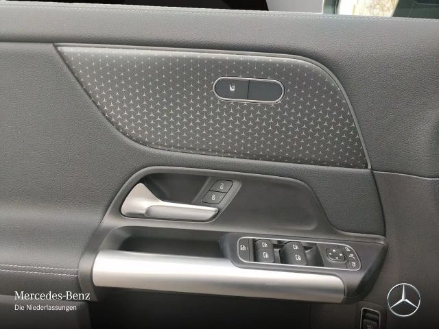 Mercedes-Benz GLA 200 Progressive