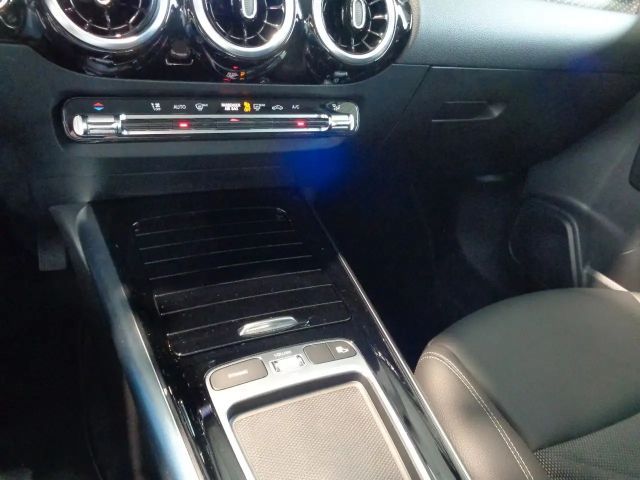 Mercedes-Benz B 200 LED,KAMERA,NAVI,NP:44.512,-