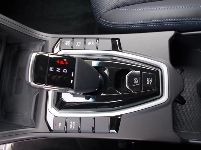 SsangYong Korando e-MOTION Titanium Leder LED Navigation