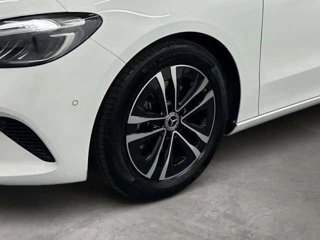 Mercedes-Benz B 200 Progressive Sedan