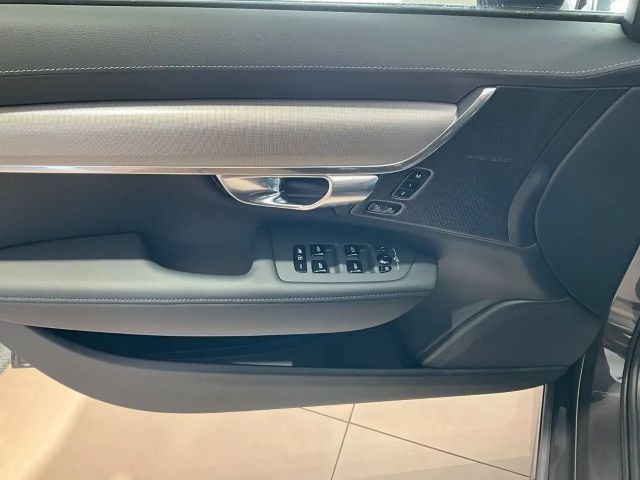 Volvo V90 AWD Dark Plus Recharge T6