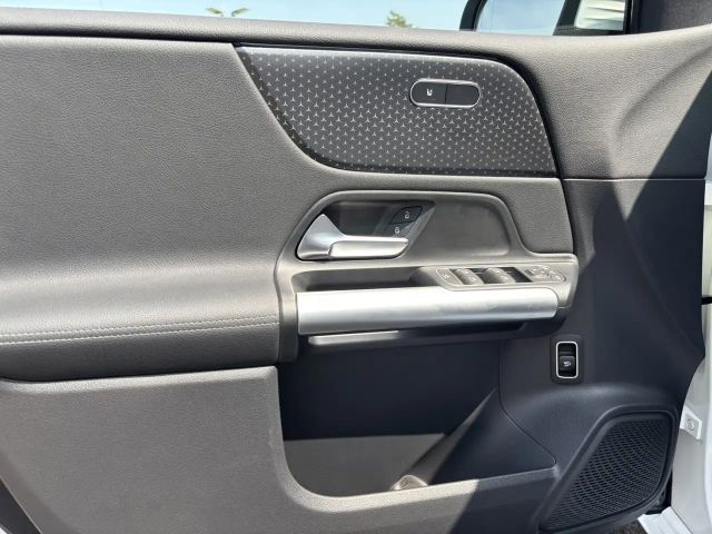 Mercedes-Benz B 180 Progressive