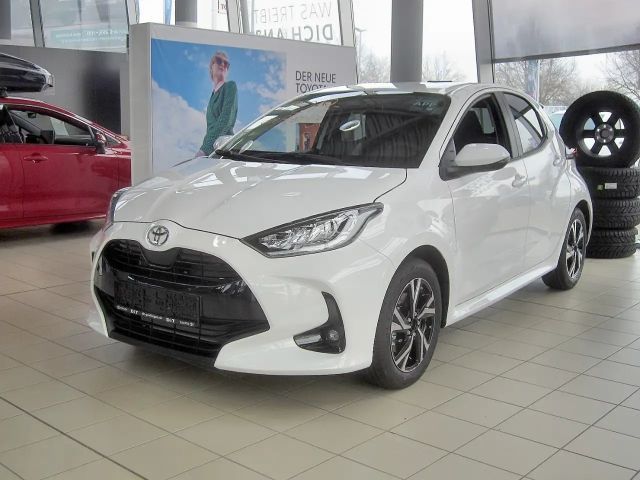 Toyota Yaris Hybride Team D