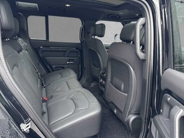 Land Rover Defender 110