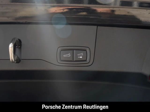 Porsche Taycan 4S Cross Turismo