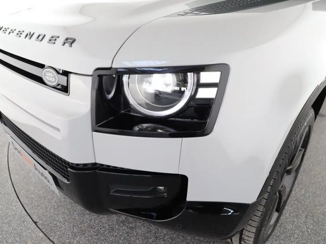 Land Rover Defender 110 Dynamic SE