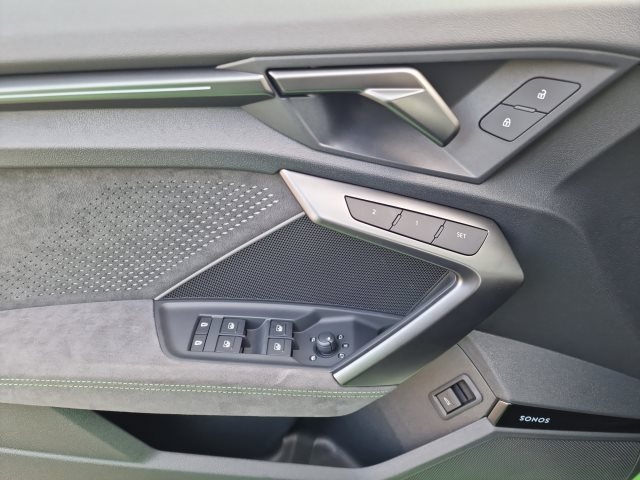 Audi RS3 Quattro S-Tronic Sedan