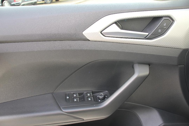 Volkswagen T-Cross Move