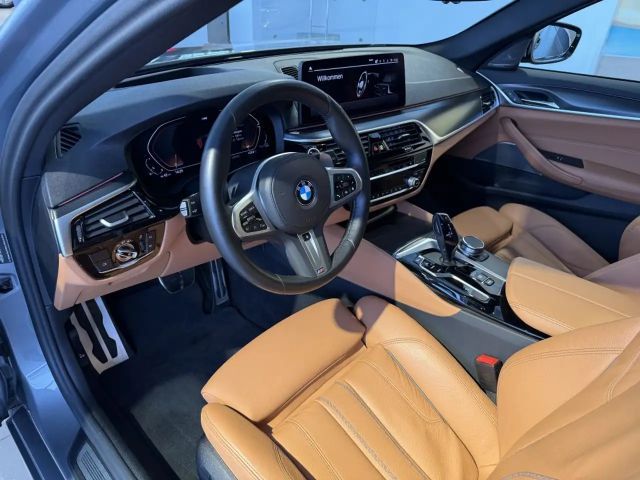 BMW 530 530i M-Sport Touring xDrive