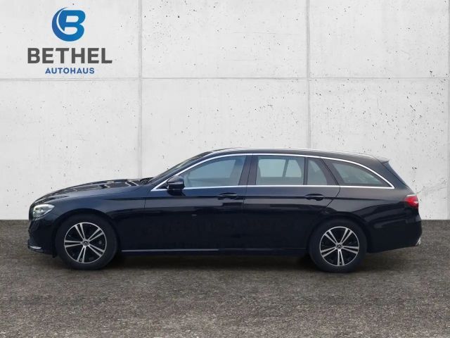 Mercedes-Benz E 220 AVANTGARDE E 220 d Estate