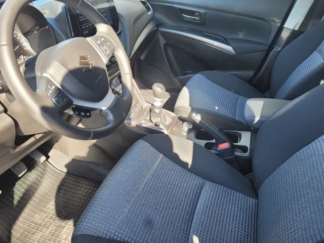 Suzuki S-Cross AllGrip Hybrid