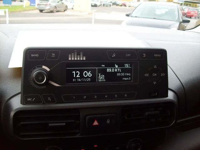 Opel Combo E 1.2 Cargo XL Holzboden Anhängerkupplung