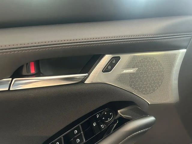 Mazda 3 Exclusive-line