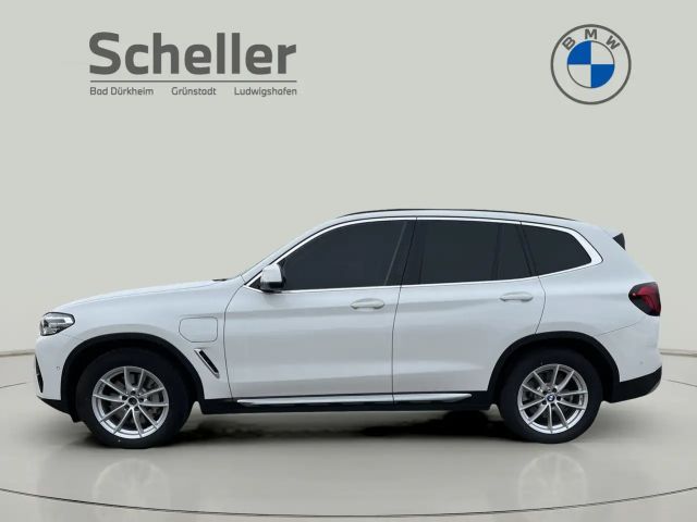 BMW X3 xDrive30e