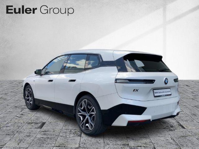 BMW iX M60
