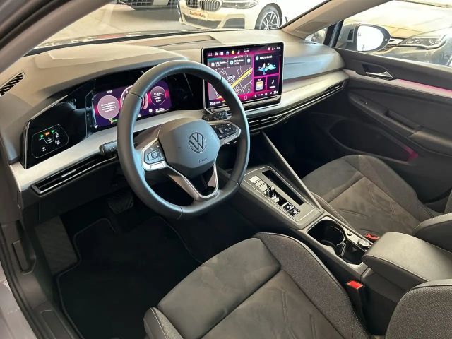 Volkswagen Golf DSG Life