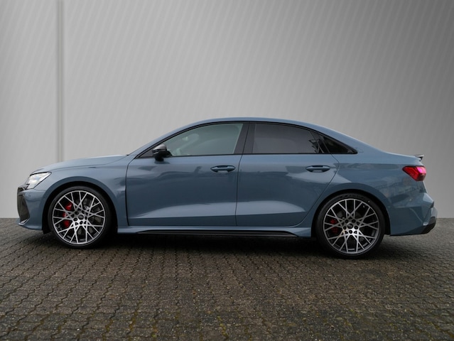 Audi RS3 Quattro S-Tronic Sedan