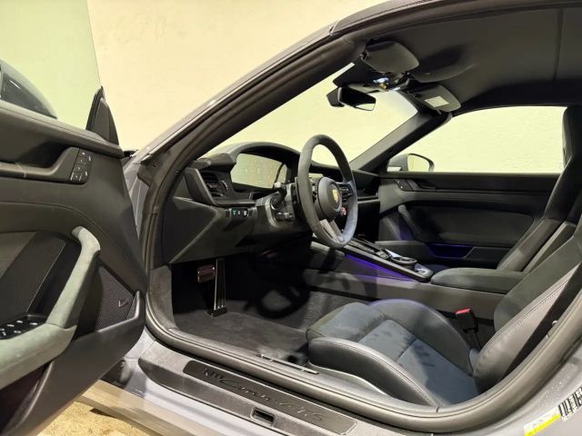 Porsche 992 Cabrio GTS