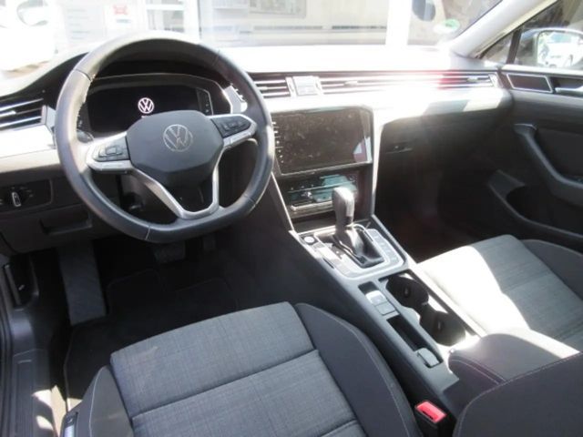 Volkswagen Passat 1.5 TSI Business DSG Variant