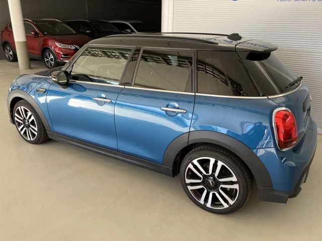 MINI Cooper 5-deurs Classic