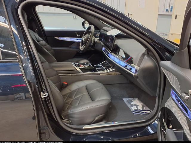 BMW 740 740d M-Sport Sedan xDrive