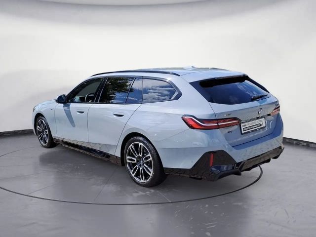 BMW 540 540d M-Sport Touring xDrive