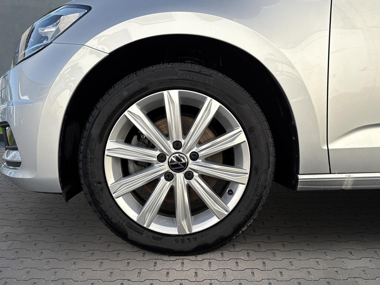 Volkswagen Touran 1.5 TSI DSG Highline