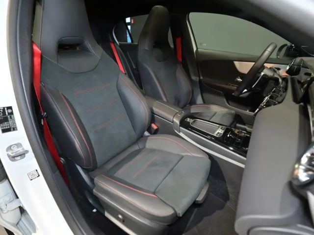 Mercedes-Benz A 35 AMG 4MATIC AMG Line