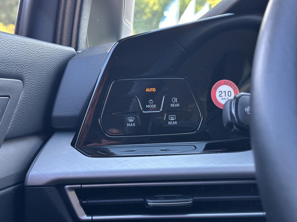 Volkswagen Golf DSG Golf VIII Life Variant