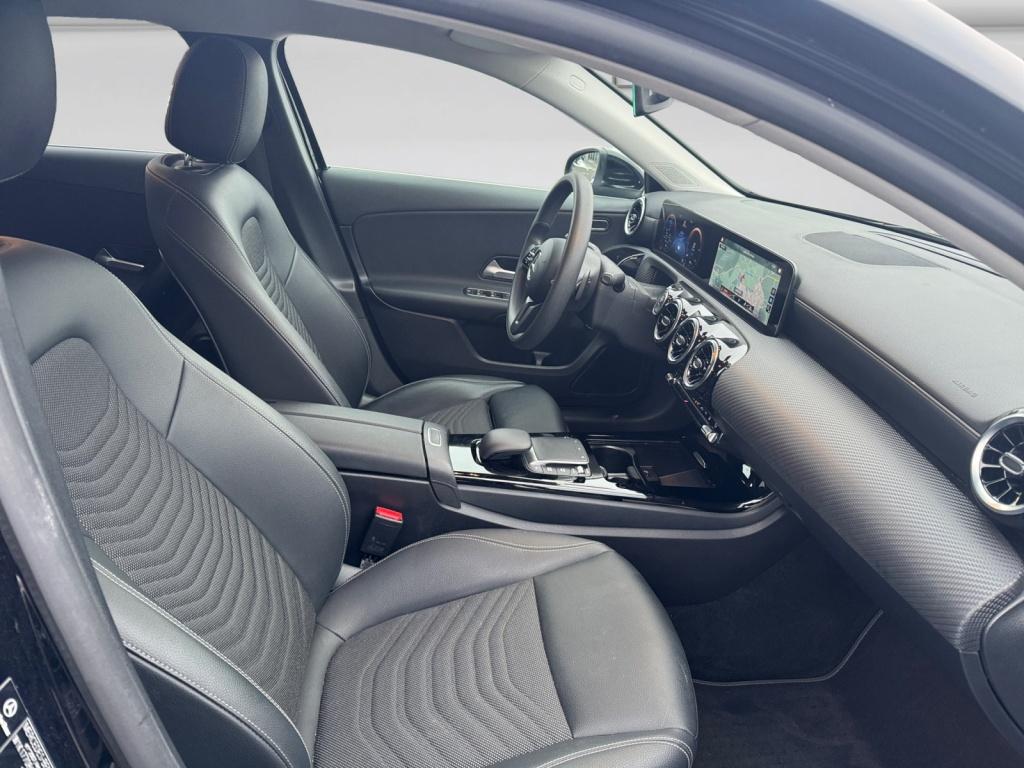 Mercedes-Benz A 250 A 250 e