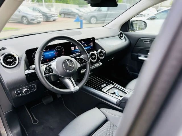Mercedes-Benz GLA 220 4MATIC GLA 220 d