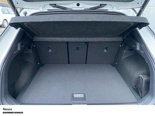 Volkswagen T-Roc 1.5 eTSI DSG R-Line Style