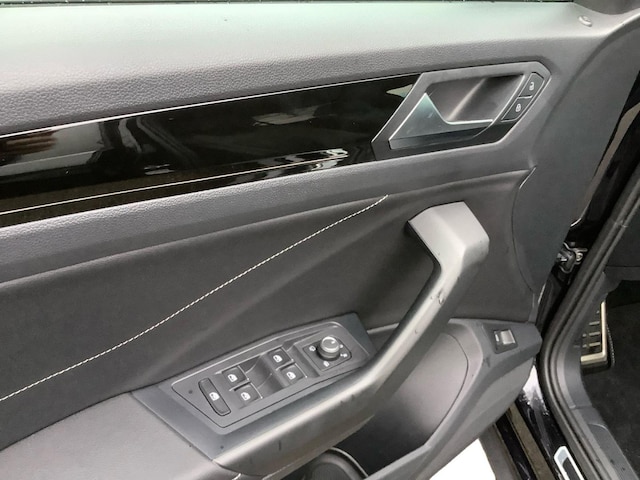 Volkswagen T-Roc 1.5 TSI DSG R-Line