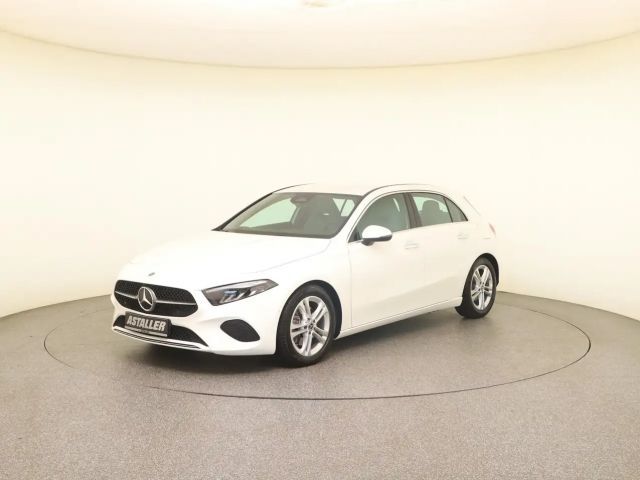 Mercedes-Benz A 220 4MATIC Progressive