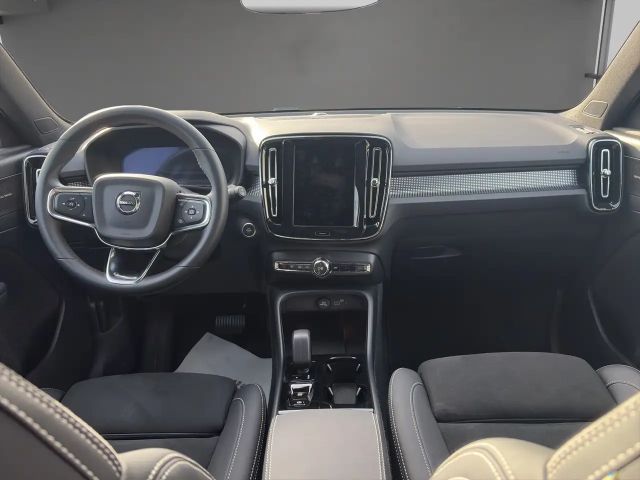 Volvo XC40 Dark Plus