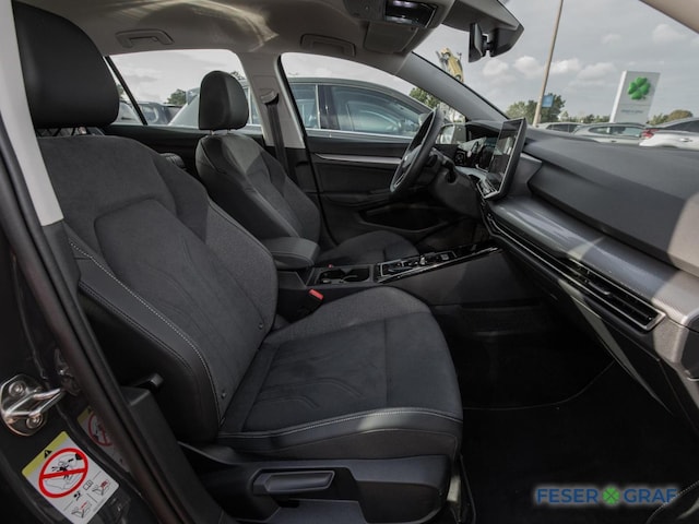 Volkswagen Golf 1.5 eTSI DSG Golf VIII Style