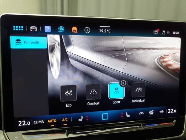 Volkswagen Golf 1.5 eTSI DSG