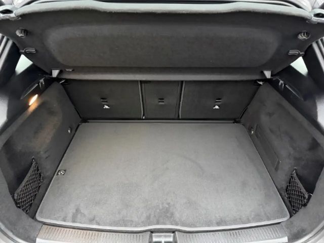 Mercedes-Benz B 180 Progressive Sedan