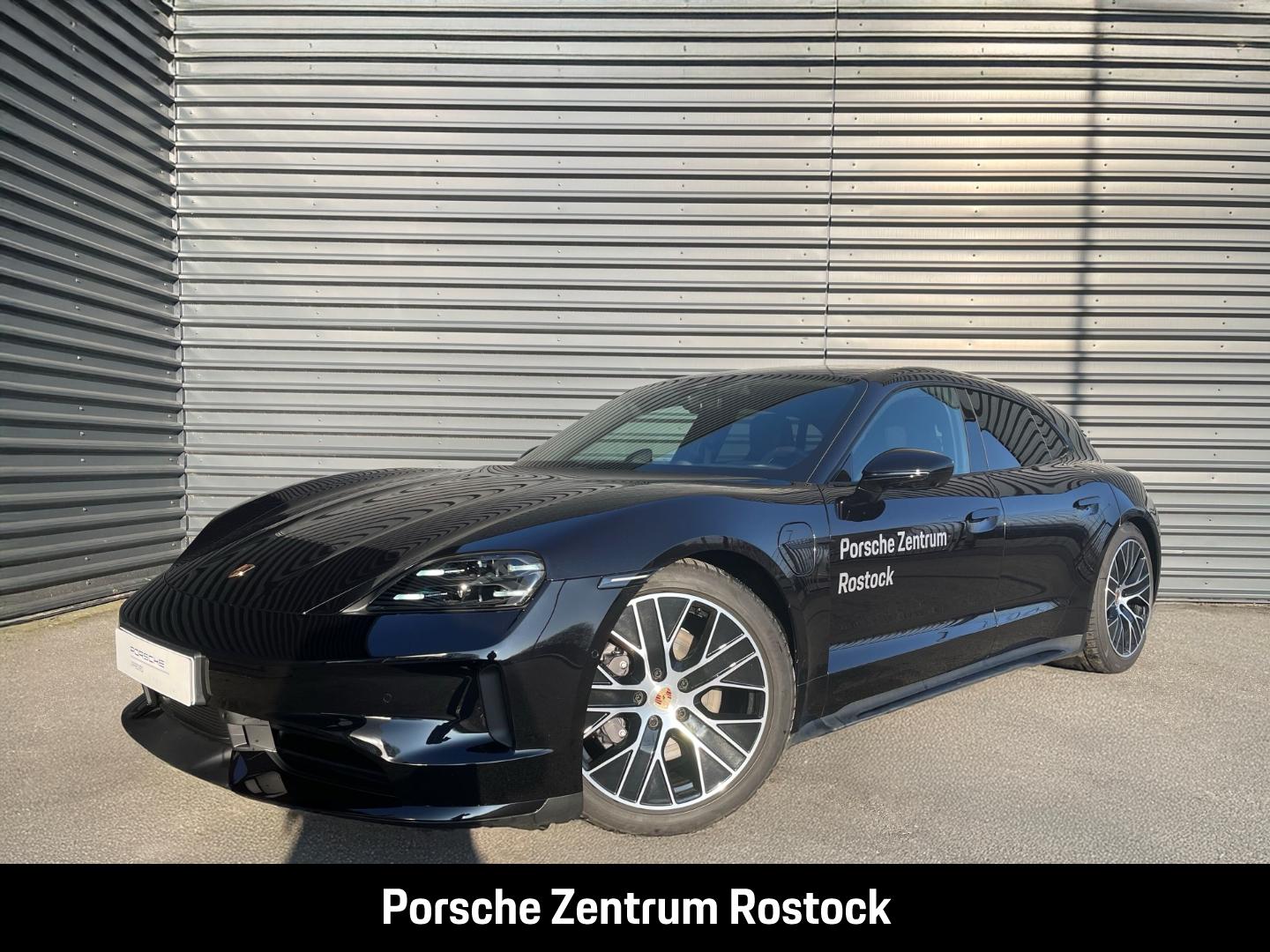 Porsche Taycan Black Edition Sport Turismo