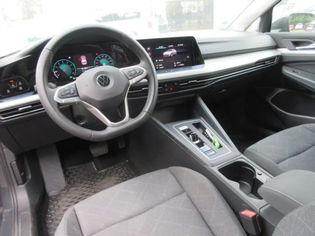 Volkswagen Golf DSG Life