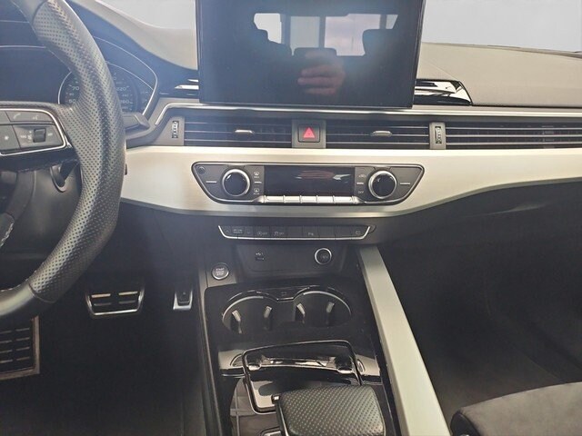 Audi A4 40 TFSI S-Tronic Sedan