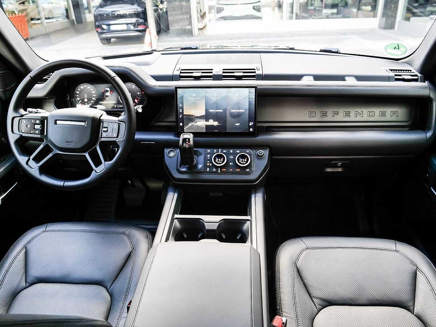Land Rover Defender 110 Dynamic HSE
