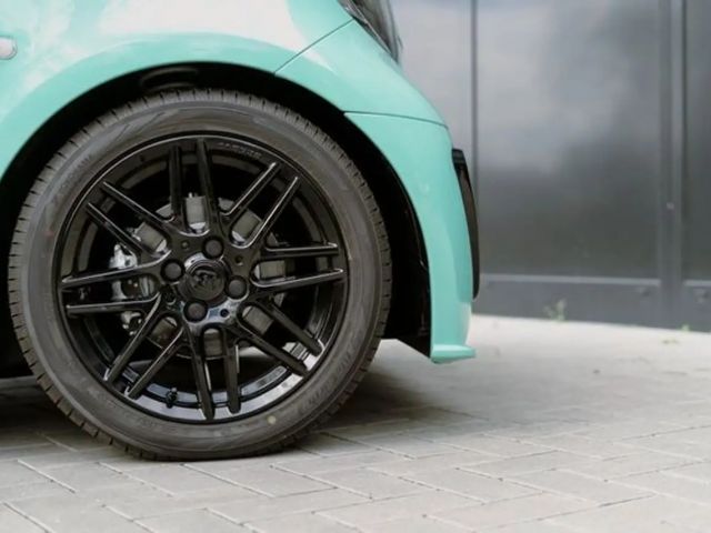 Smart EQ fortwo Brabus Cabrio