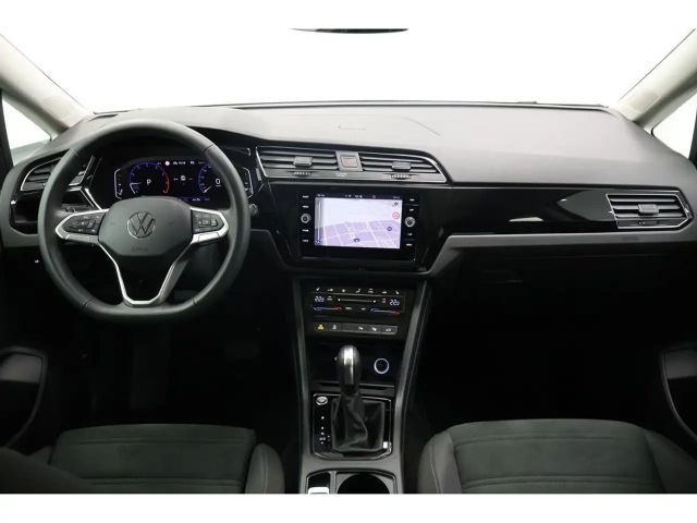 Volkswagen Touran 1.5 TSI DSG R-Line