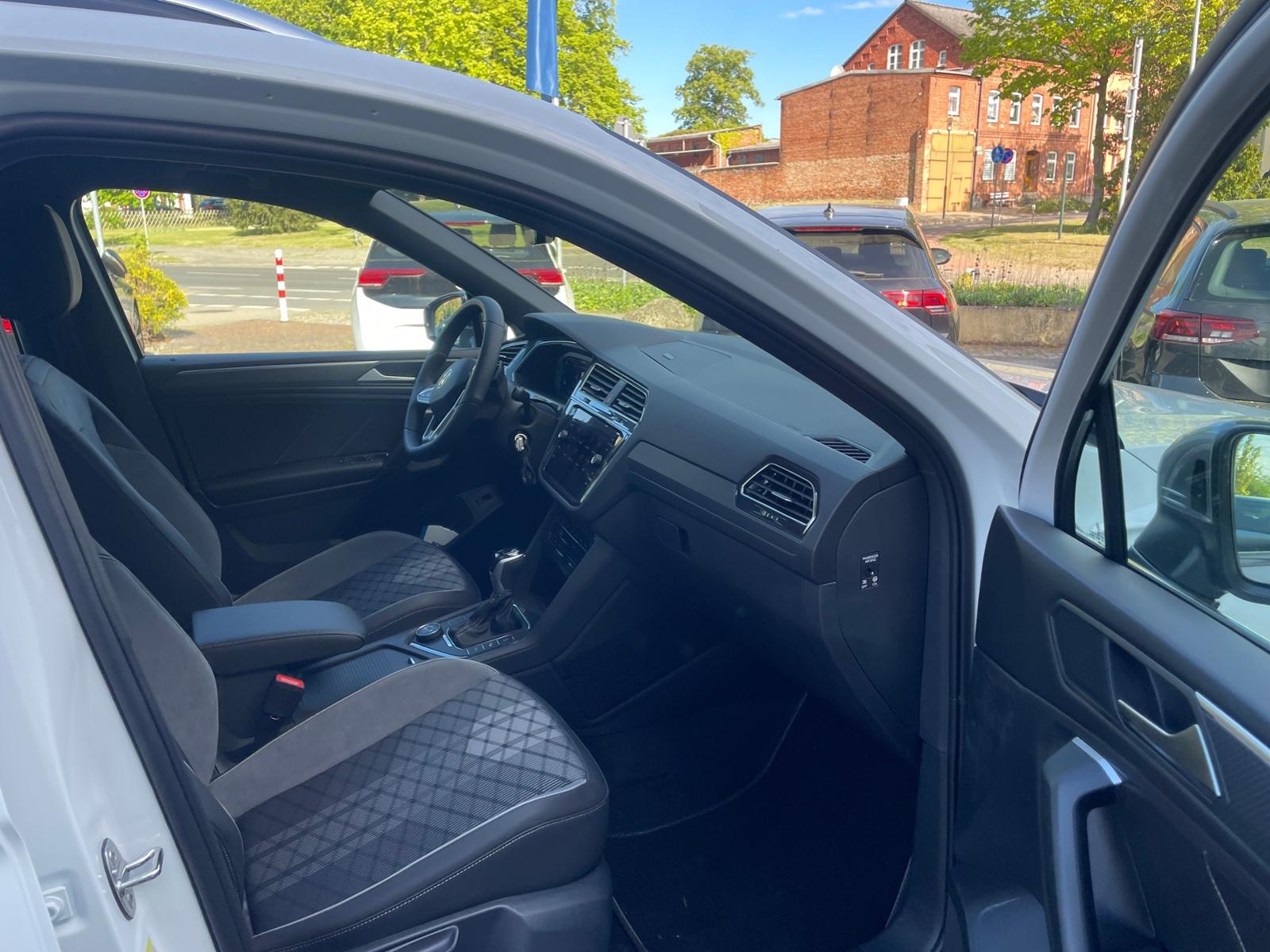 Volkswagen Tiguan 2.0 TDI Allspace DSG R-Line